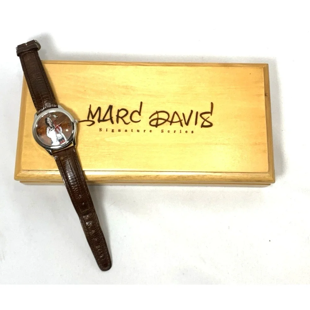 Disney Cruella DeVil Watch Marc Davis Leather Band NEW BATTERY Running w/Box
